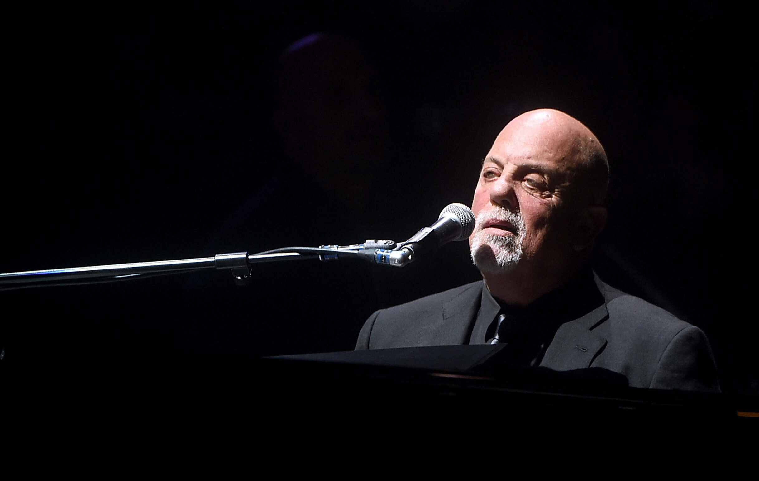 Billy Joel’s Health Battle: A Legend Faces Normal Pressure Hydrocephalus