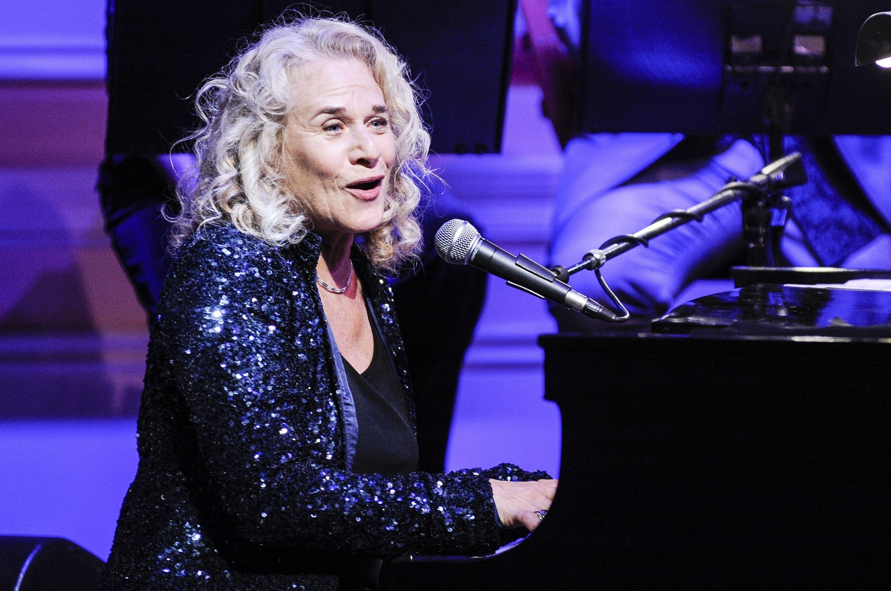 Carole King Releases Tapestry, A Landmark Album in 1971