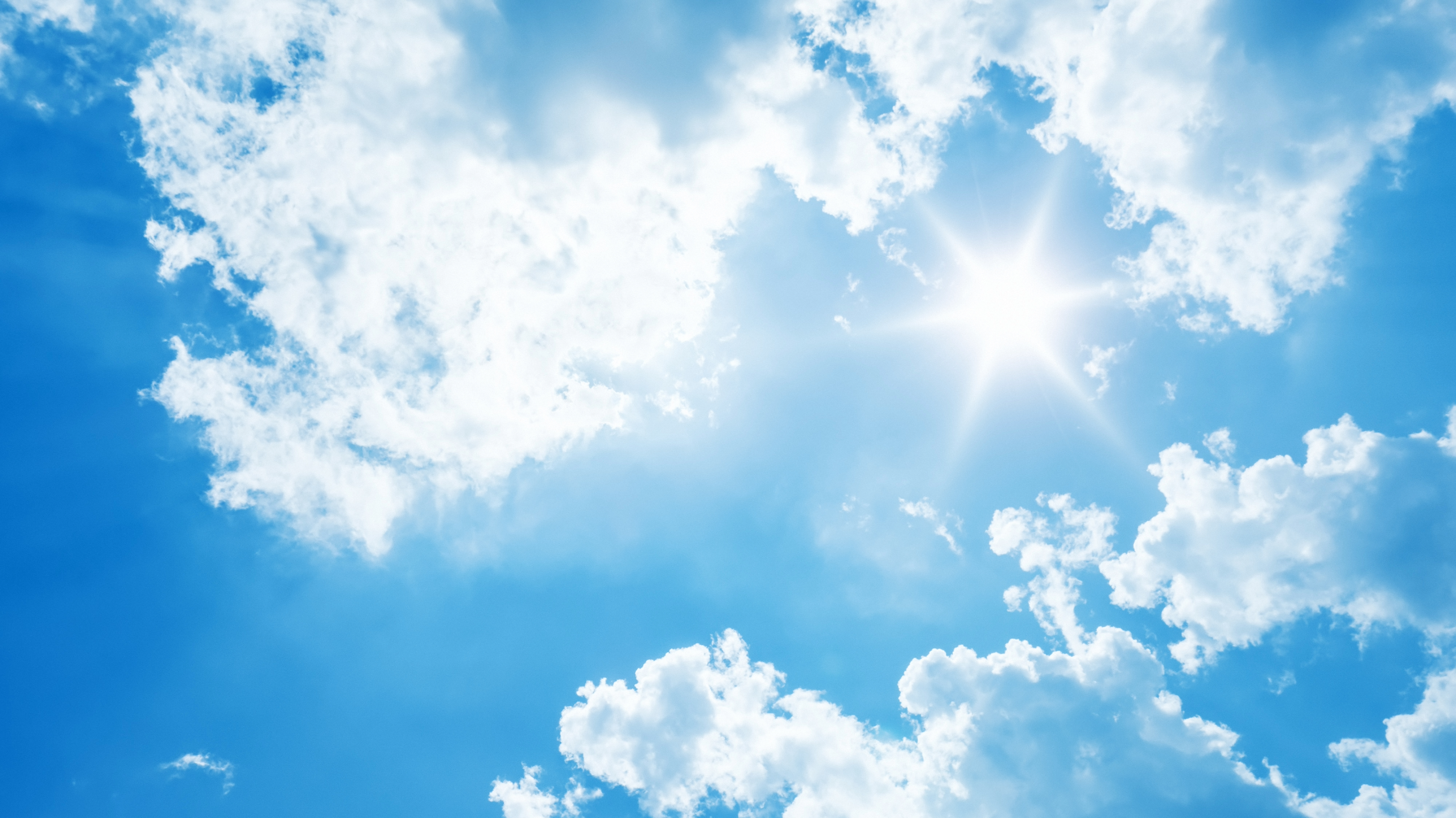 A Warm Start, an Unsettled Finish as Spring Weather Swings Into Gear