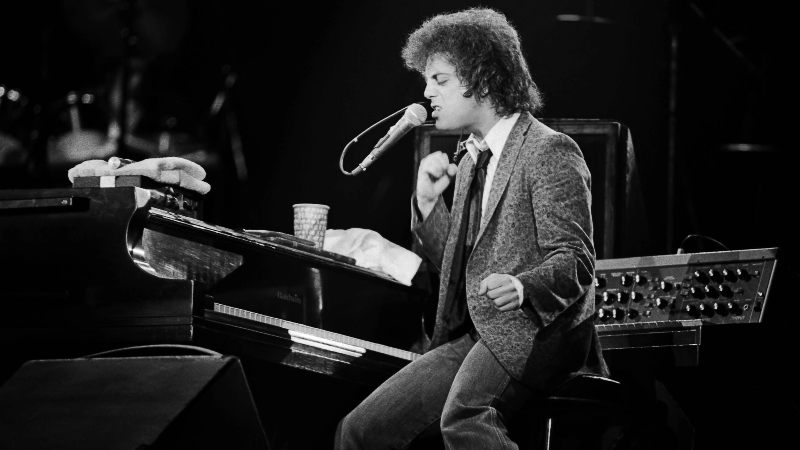 Billy Joel’s “Piano Man” Sets the Stage for Tonight’s 8 Tracks and 45s