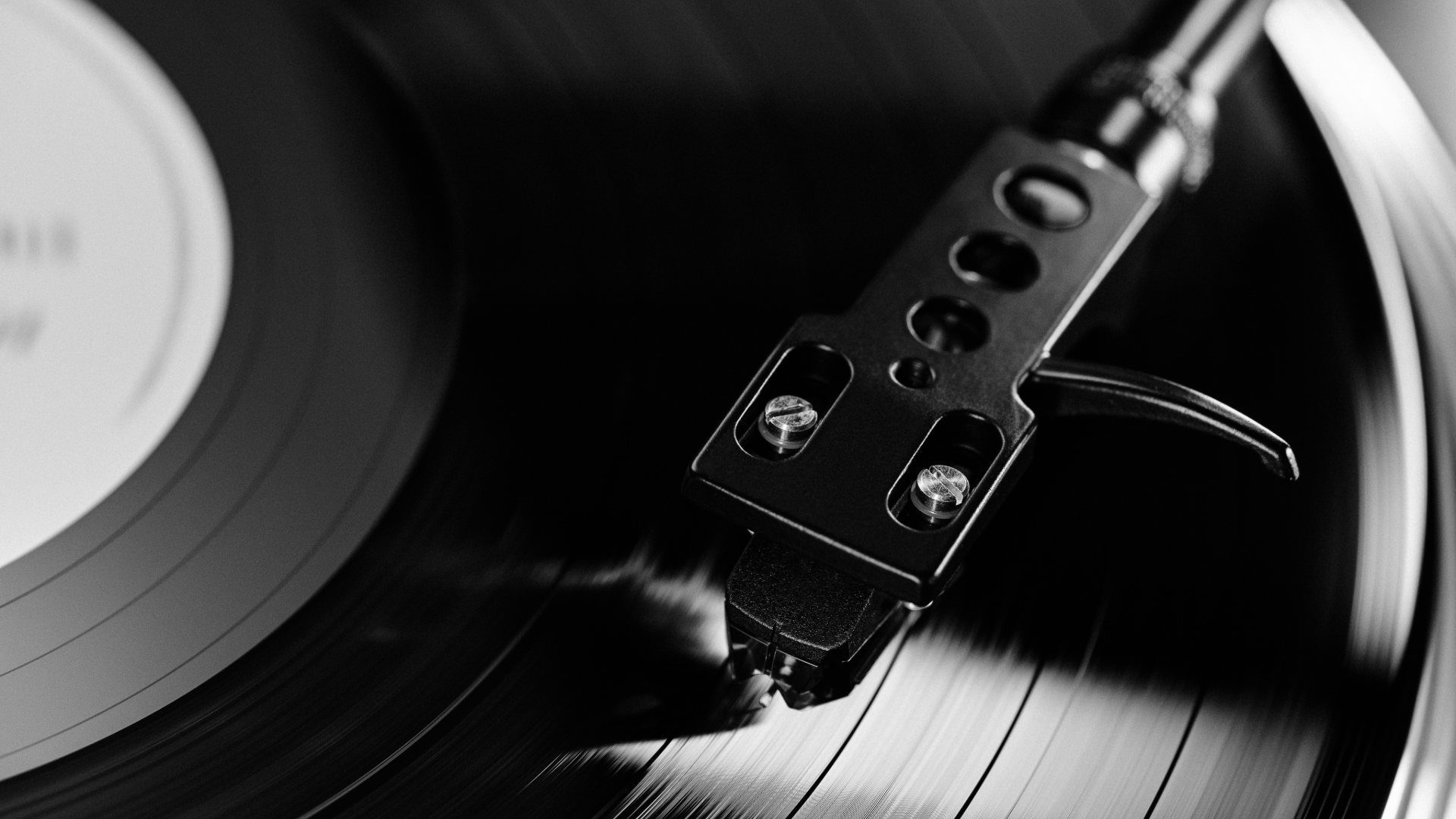Tonight on 8 Tracks and 45s: A Smooth Glide Into Summer Evenings